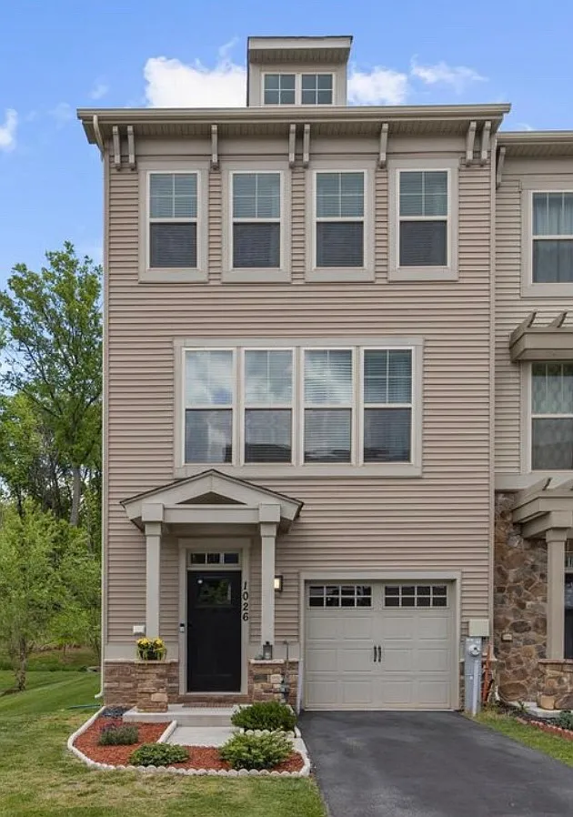 Building Photo - 1026 Edenberry Way