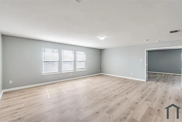 1600 Lionheart Dr — Photo 21