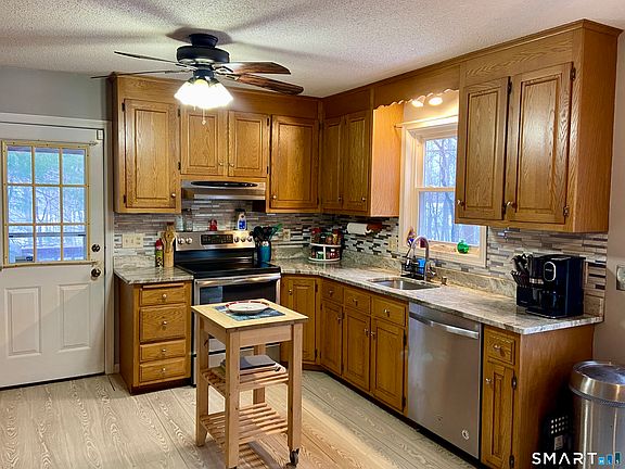 4th image of 498 Root Road