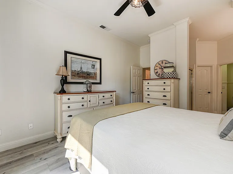 5537 Cabrillo Way — Photo 4