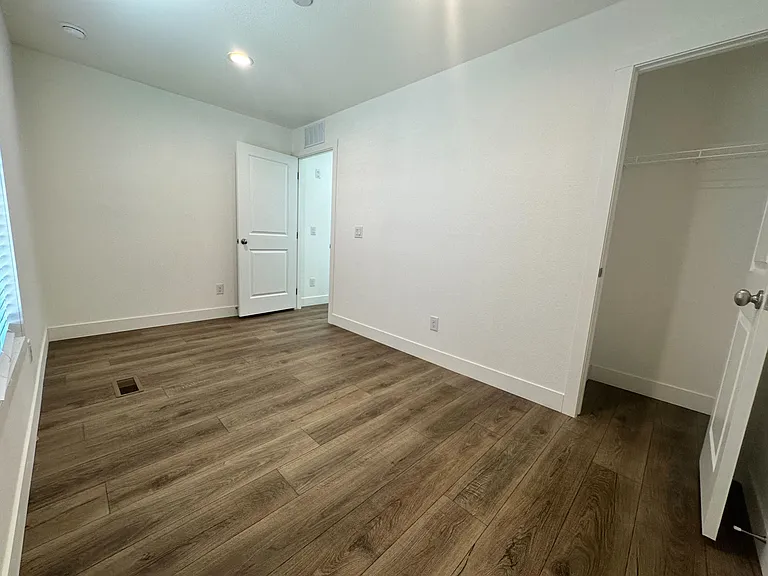 2060 N Ctr #381 — Photo 37