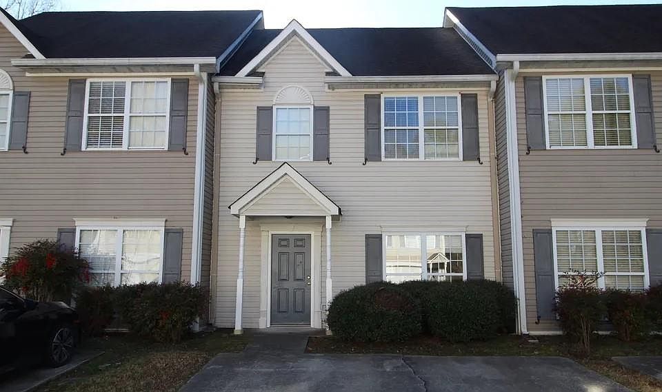 1st image of 103 Dodd Blvd SE