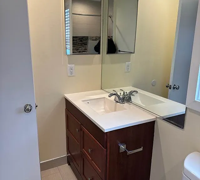 6401 S Victoria Ave — Photo 14