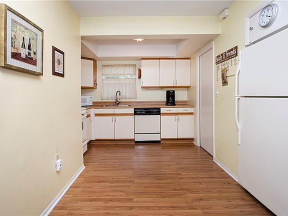 5th image of 2452 Park St N