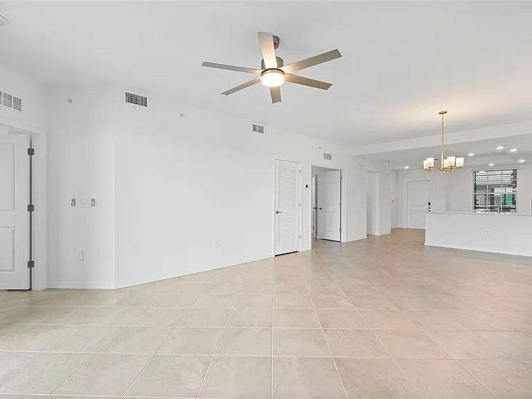 19007 Scallop Loop #108 — Photo 33