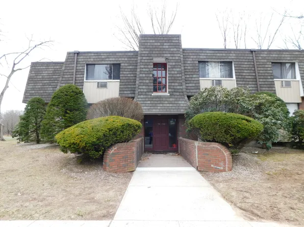 98 High Path Road #98, Windsor, CT 06095