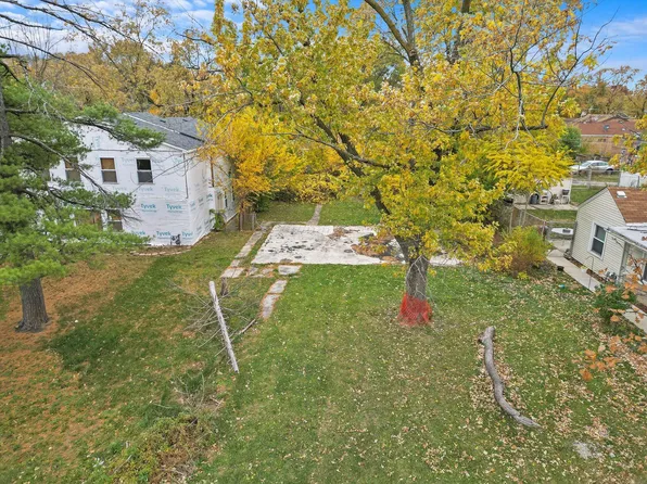 324 Riverside Dr, Dolton, IL 60419