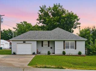 610 N Benton Avenue, Bolivar, MO 65613