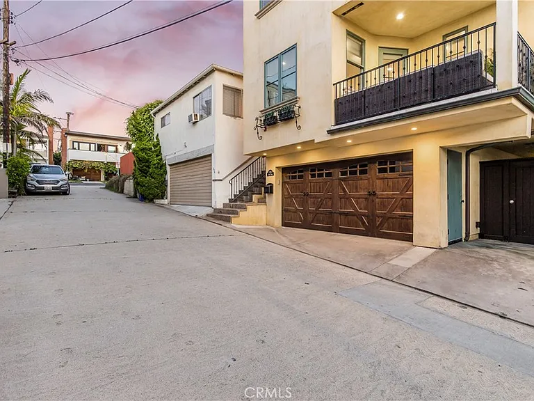 320 33rd Pl — Photo 28