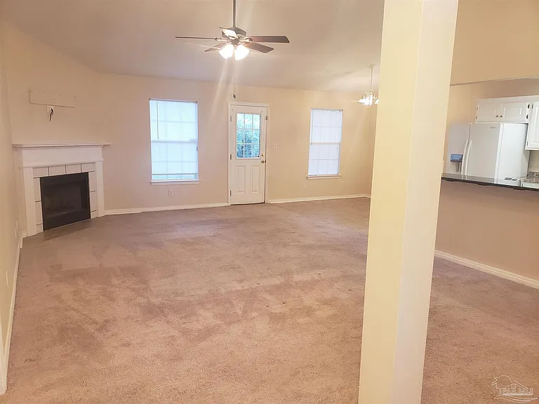 3469 Willow Ln — Photo 3