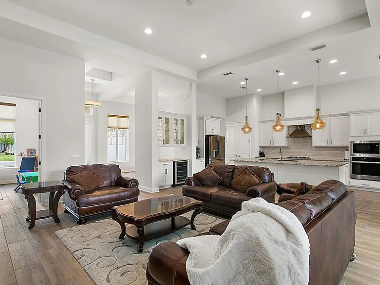 464 Park Forest Dr — Photo 8