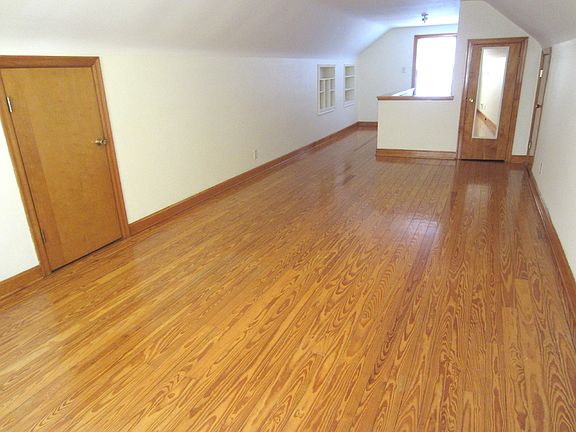 37 foot Bed Rm 2nd floor