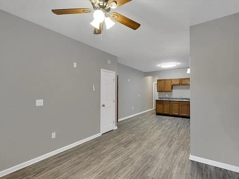 220 Doctor W Hodge St #J-1 — Photo 3