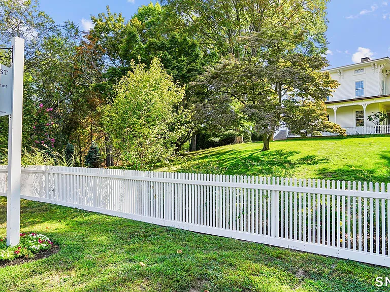 107 Benson Pl — Photo 34