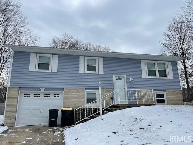 1st image of 630 N Robin Dr