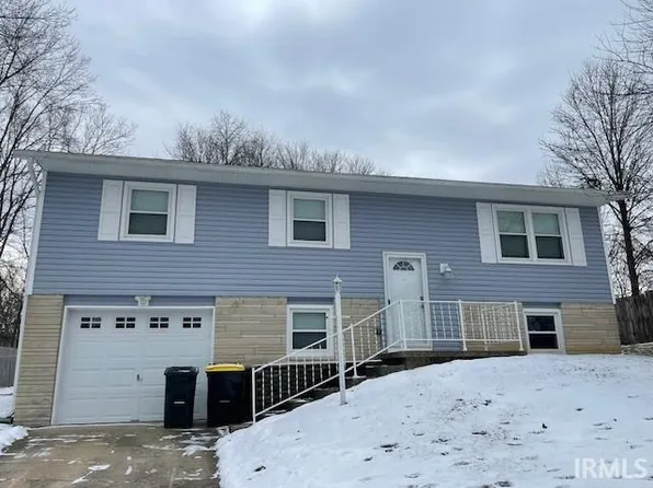 630 N Robin Dr, Ellettsville, IN 47429