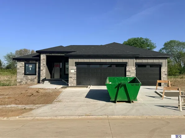 12511 87th St, Papillion, NE 68046