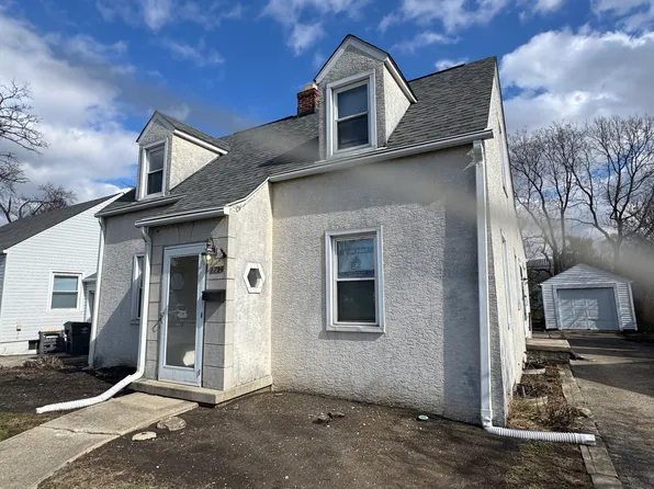 1796 Kenny Rd, Columbus, OH 43212