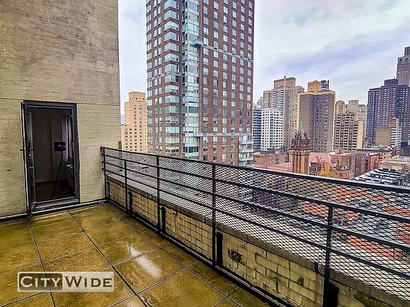 3rd image of 401 E 88th St APT 15D