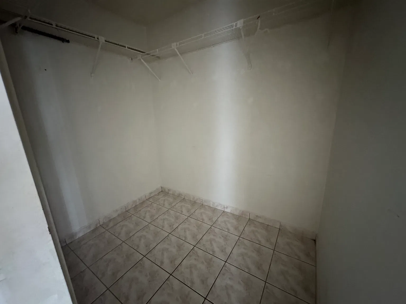 2 bed, 960 sqft, $2,400 — Photo 4