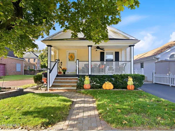 18 Locust Avenue, Fair Haven, NJ 07704