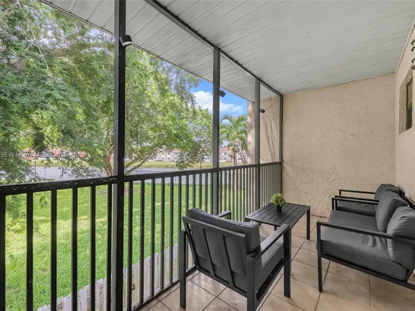 10370 SW 220th St APT 230, Miami, FL 33190