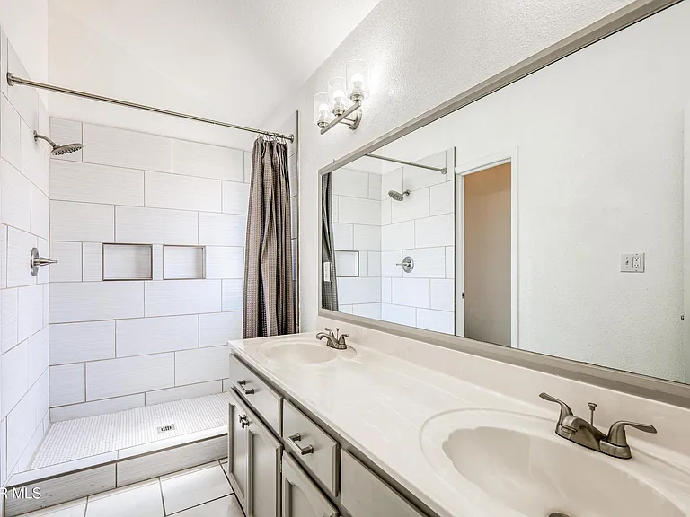 1229 Diamond Cove Pl — Photo 44