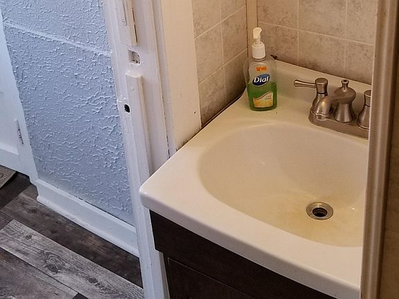5th image of 125 E Mississippi Ave #5