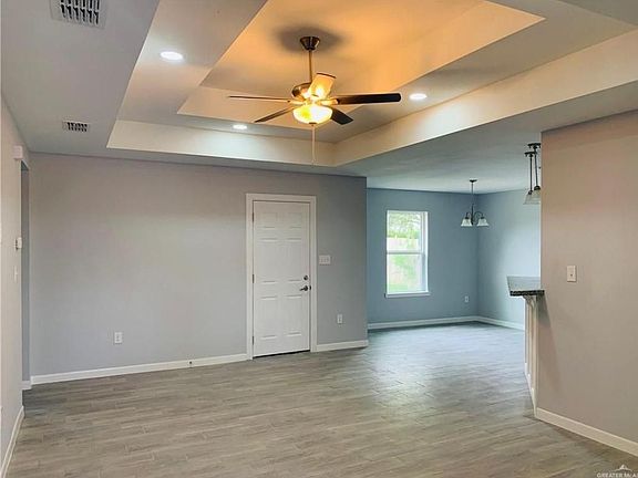 4th image of 6815 Laguna Madre Dr