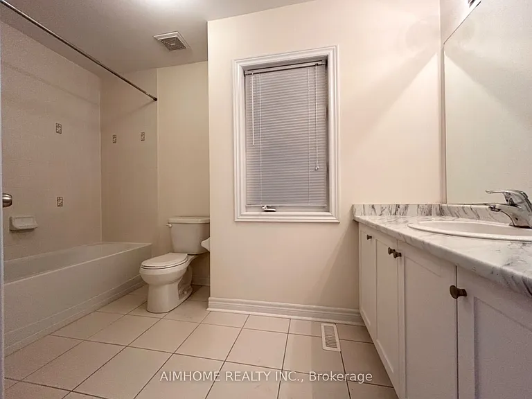 202 Harbord St — Photo 24