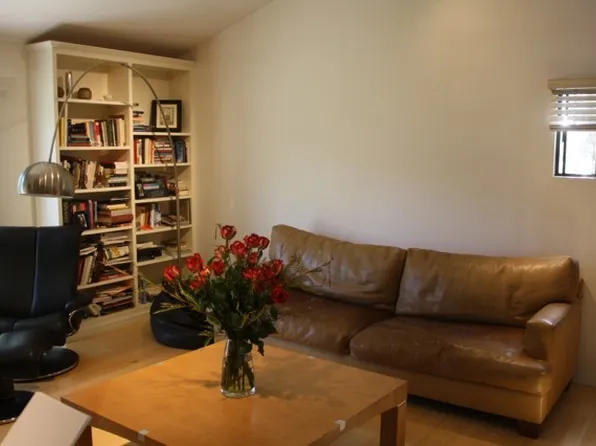 521 E Anapamu St APT 4, Santa Barbara, CA 93103