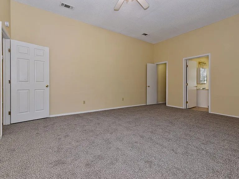 418 FM 513 S — Photo 29