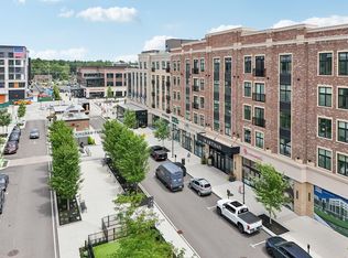 18 Artisan Dr #402, Salem, NH 03079