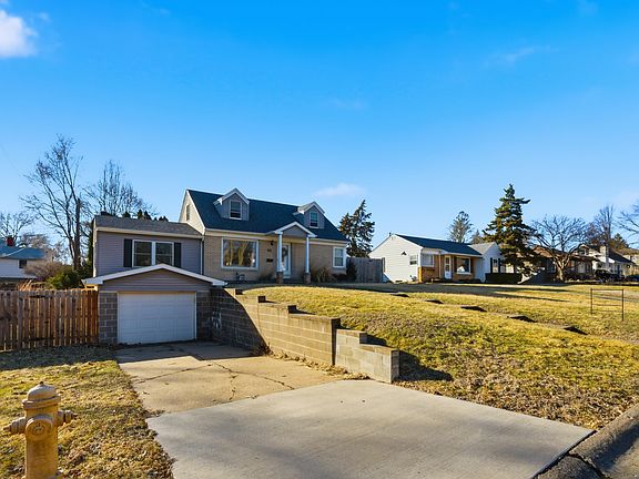 2nd image of 2938 31st St