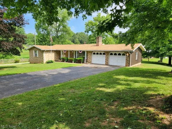 2405 Winding Rd, Parkersburg, WV 26104
