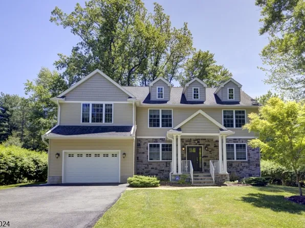 8 Phyllis Pl, Randolph Twp., NJ 07869
