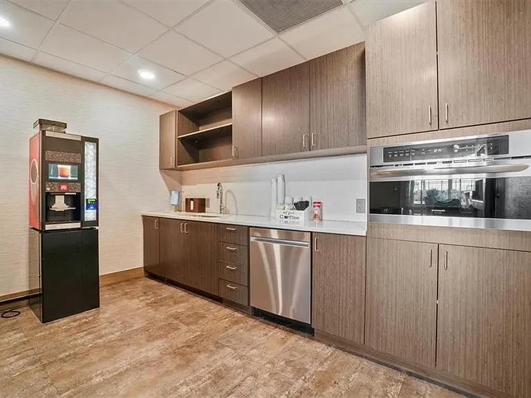 923 Peachtree St NE #924 — Photo 61