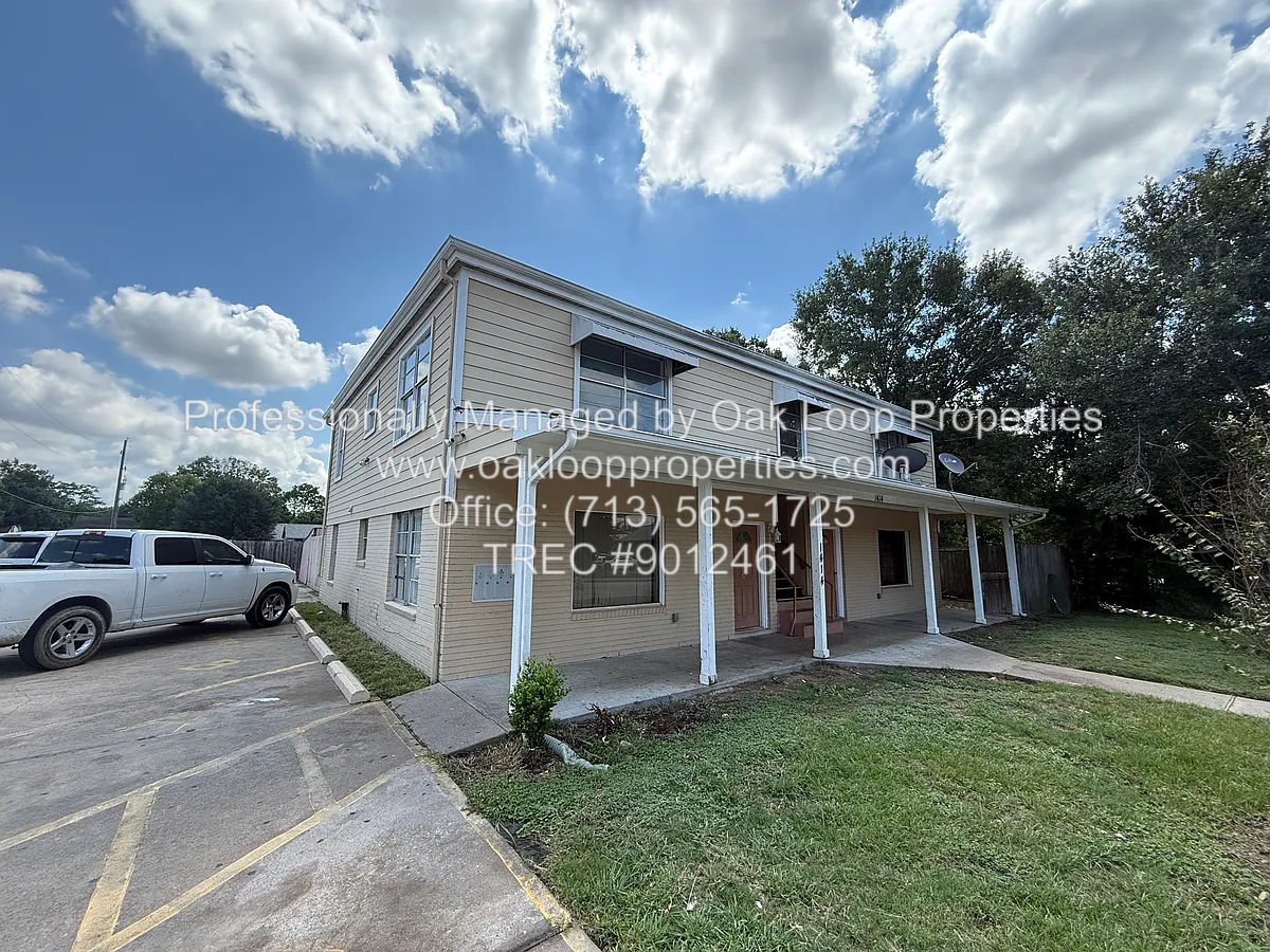 Building Photo - 1414 East Ave #B