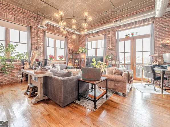 3235 Roswell Rd NE Unit 819, Atlanta, GA 30305
