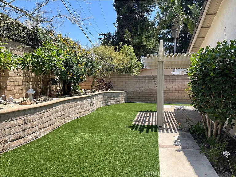 609 W Palm Dr — Photo 16