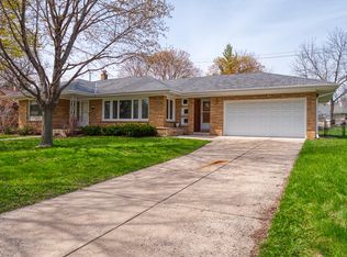 5526 W Rita Dr, Milwaukee, WI 53219