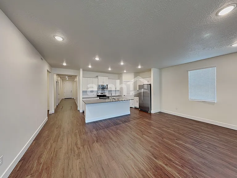 9315 W Barcelona St — Photo 5