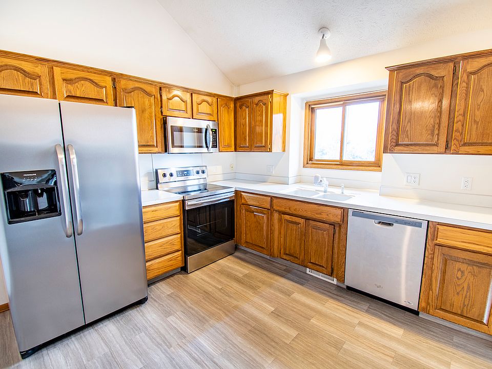 1st image of 3309 Blackhawk Dr