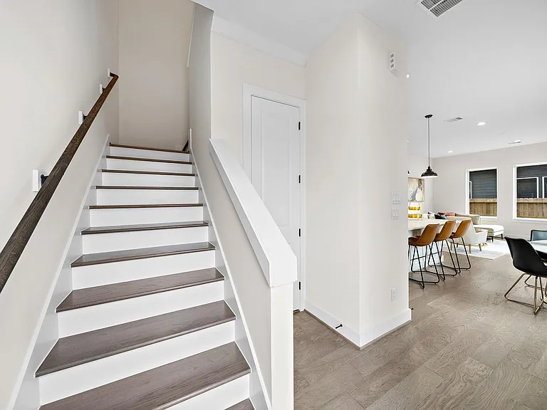 2626 W Tidwell Rd #B — Photo 15