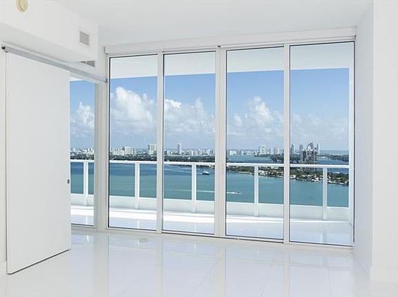 4th image of 2020 N Bayshore Dr APT 1505