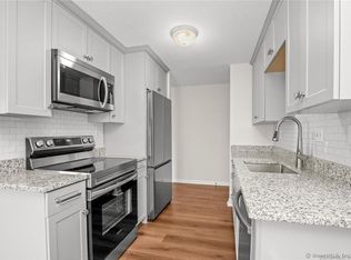 45 Jefferson Rd UNIT 2-16, Branford, CT 06405