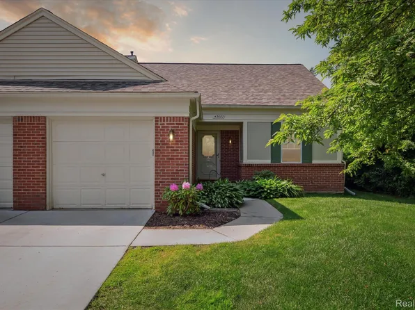 43687 Christopher Ct, Canton, MI 48188