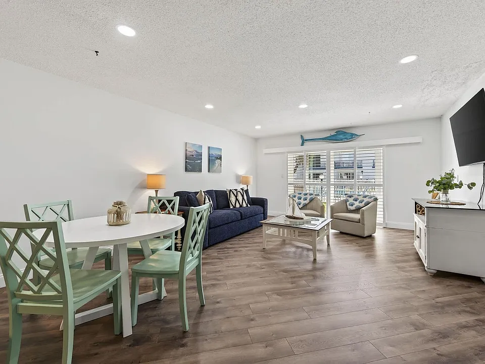 2750 Ocean Shore Blvd #ID1309071P