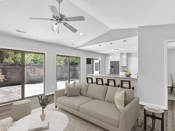 1035 Summerlin Falls Ct, Wilmington, NC 28412