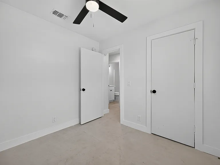 14511 Oliphant St — Photo 27